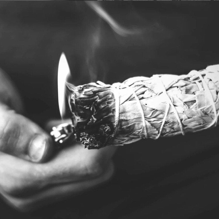 Cleansing Smudge kit removes negative energy with sage crystals feather candle + FREE GIFT !!!!