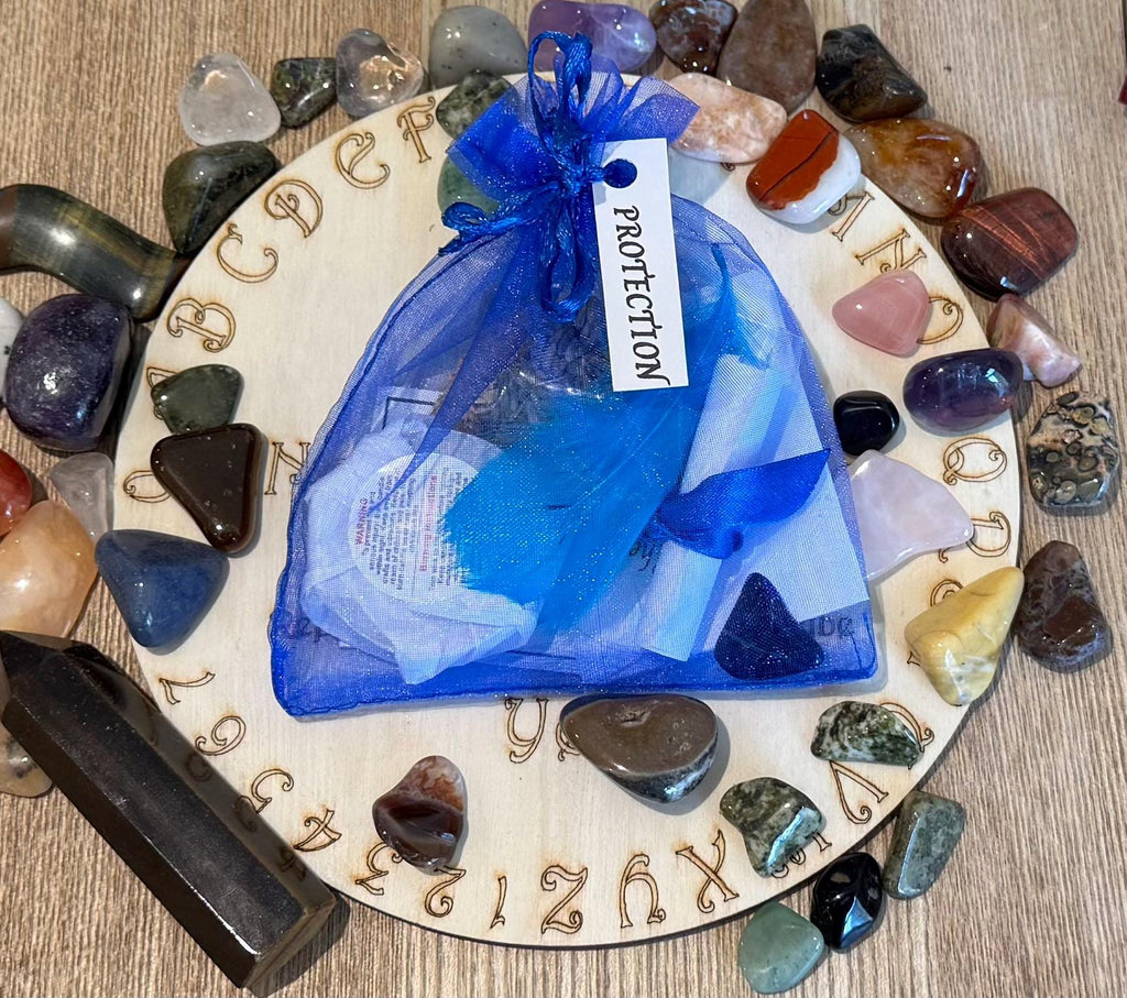PROTECTION spell bag • real spell • witchcraft • pagan • gift • spell magick  • magic • secure- - anxiety protection- baby witch - fear aid