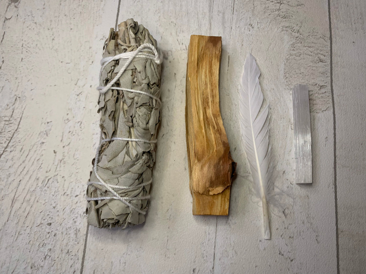 Mini Portable Smudge Kit - Smudging - Energy cleansing - Spiritual Cleansing - Positive Energy - White Sage  - Soy candle - Crystal healing